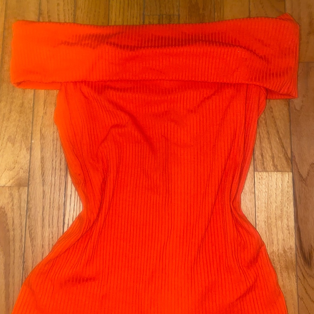 Off-Shoulder Ribbed Top